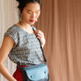 Pochette Amaru ciel et marine de Kazak
