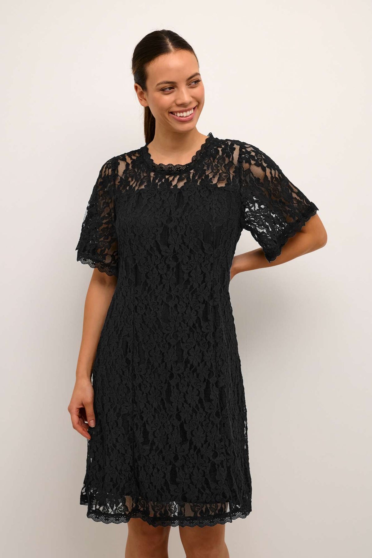 Robe Kit noire de Cream