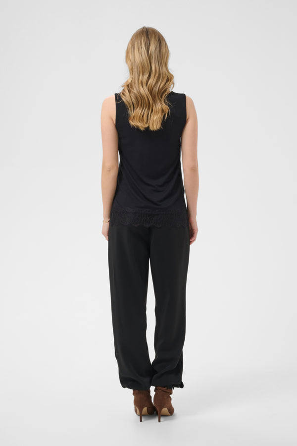 Camisole Alvaia tricot dentelle noir de Cream