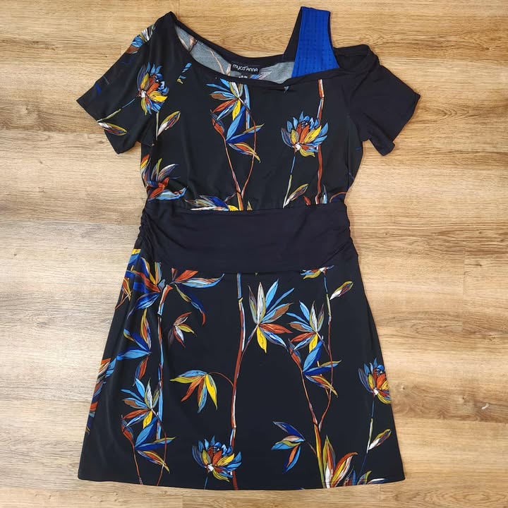 Robe manches courtes fleurs XL par Myco Anna