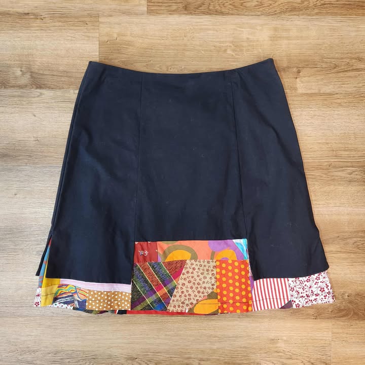 Jupe volants noir rouge XL par Myco Anna