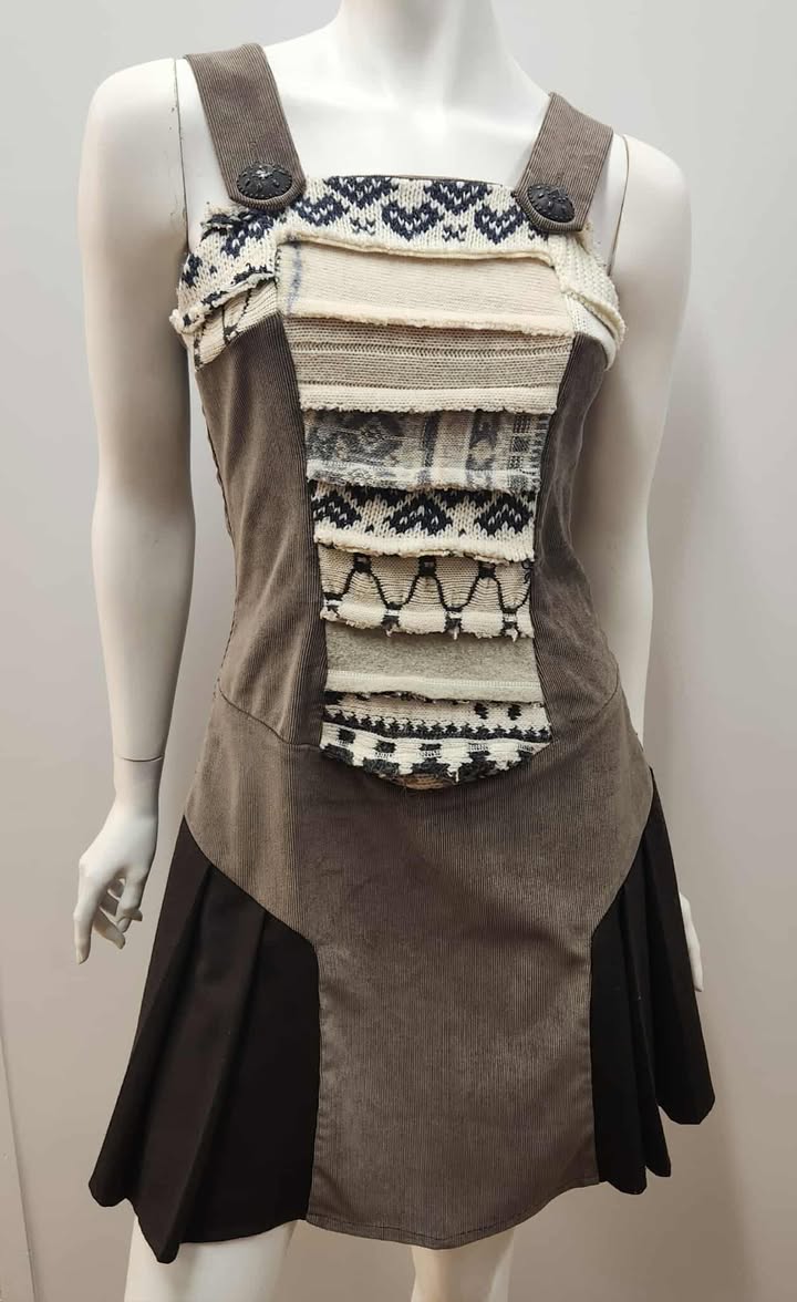 Robe salopette corduroy taupe small par Myco Anna