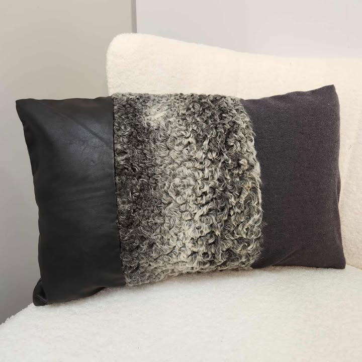 Coussin sans bourrure mouton de perse par Makabane