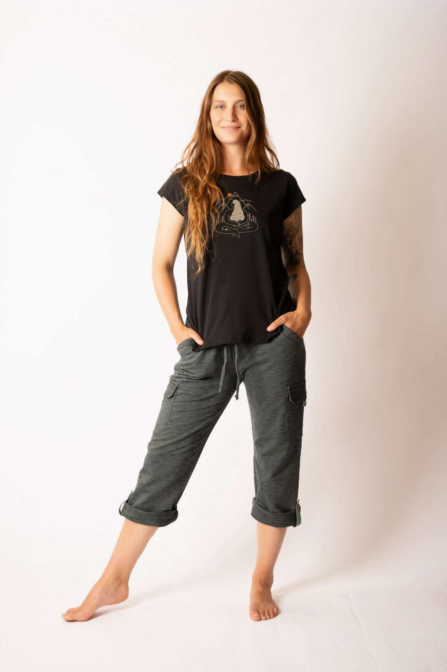 T-shirt Sofie mountain girl noir par 21 Tara