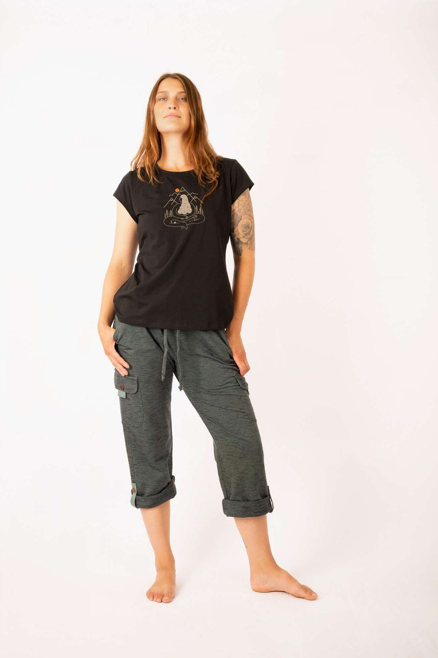 T-shirt Sofie mountain girl noir par 21 Tara