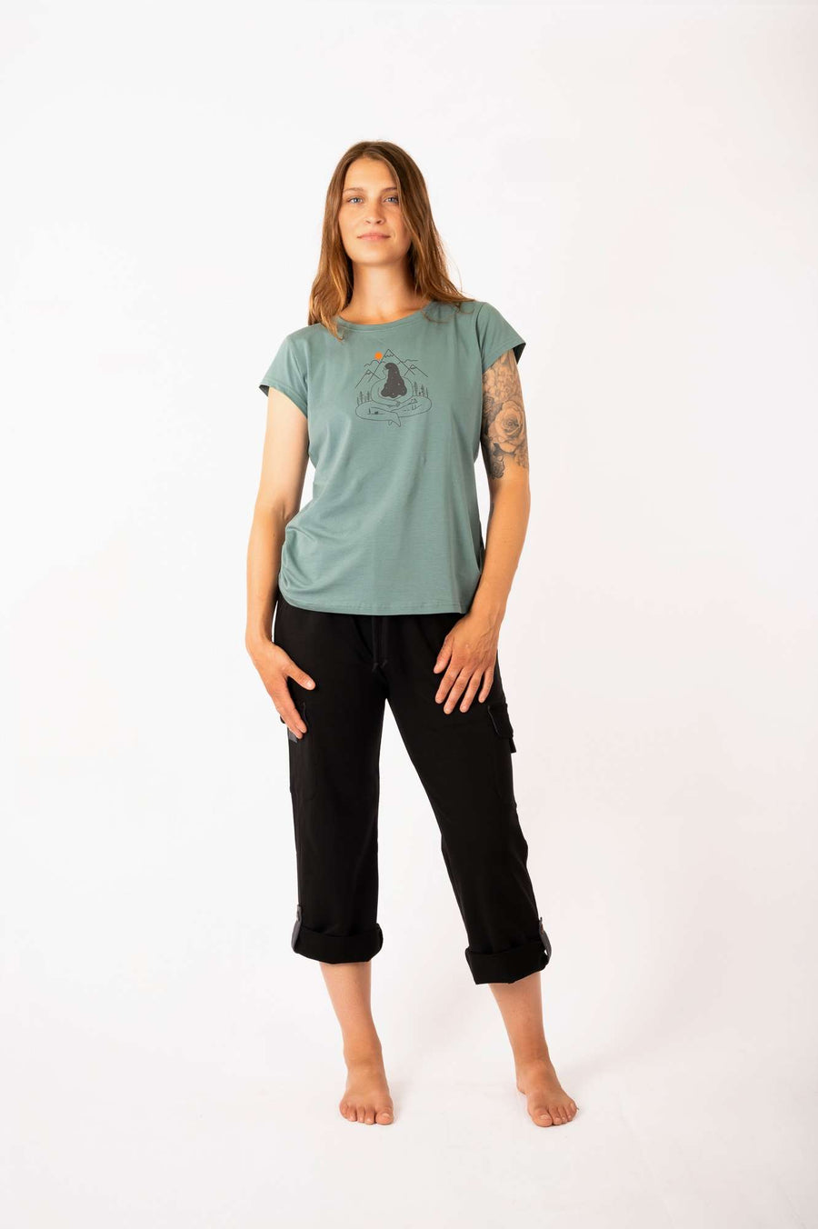 T-shirt Sofie mountain girl pine green par 21 Tara