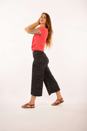 Pantalon KAMA IMPRIMÉ noirTS25-22 par 21 Tara