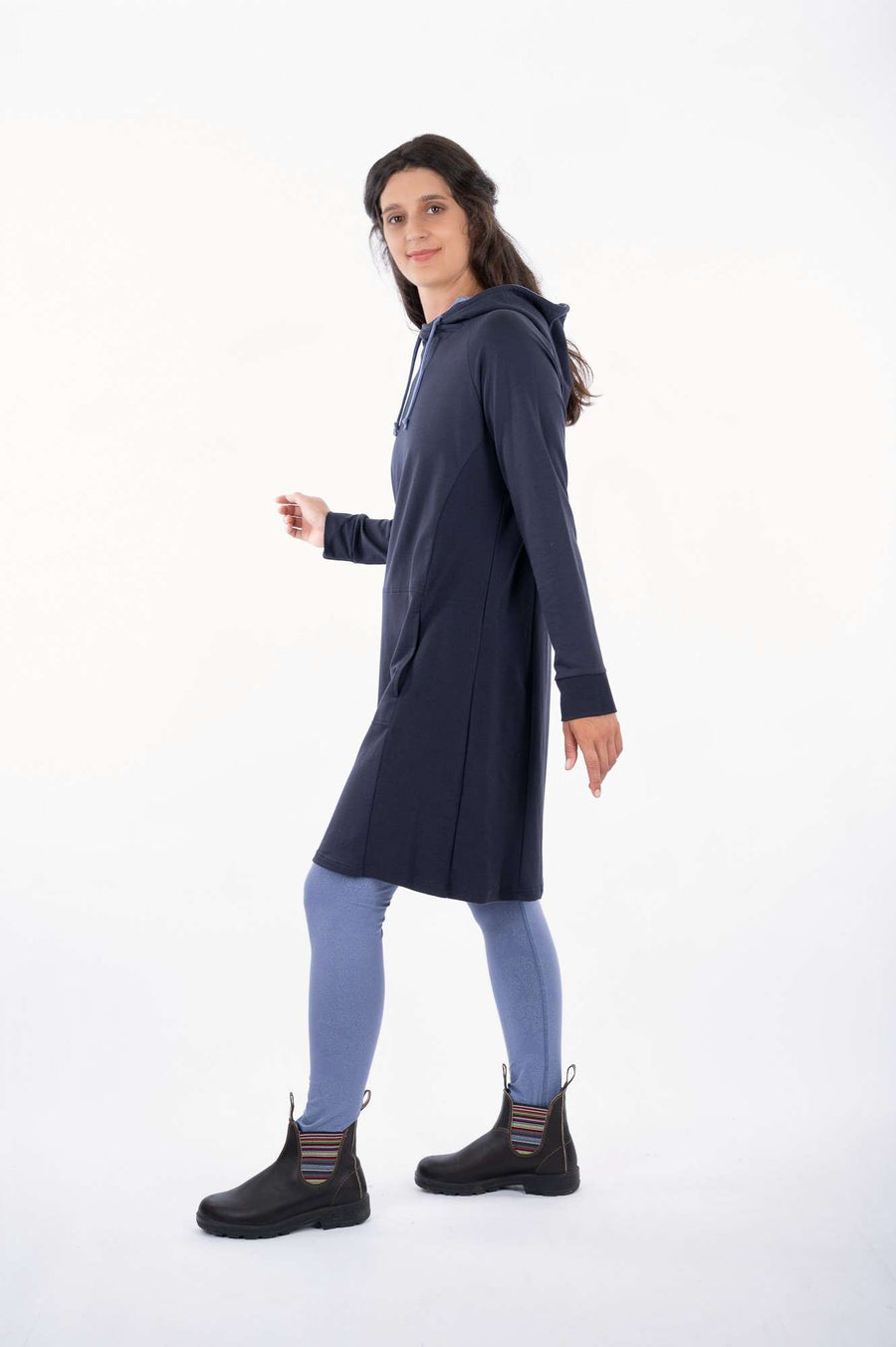 Robe Wise bleu nuit par 21 Tara