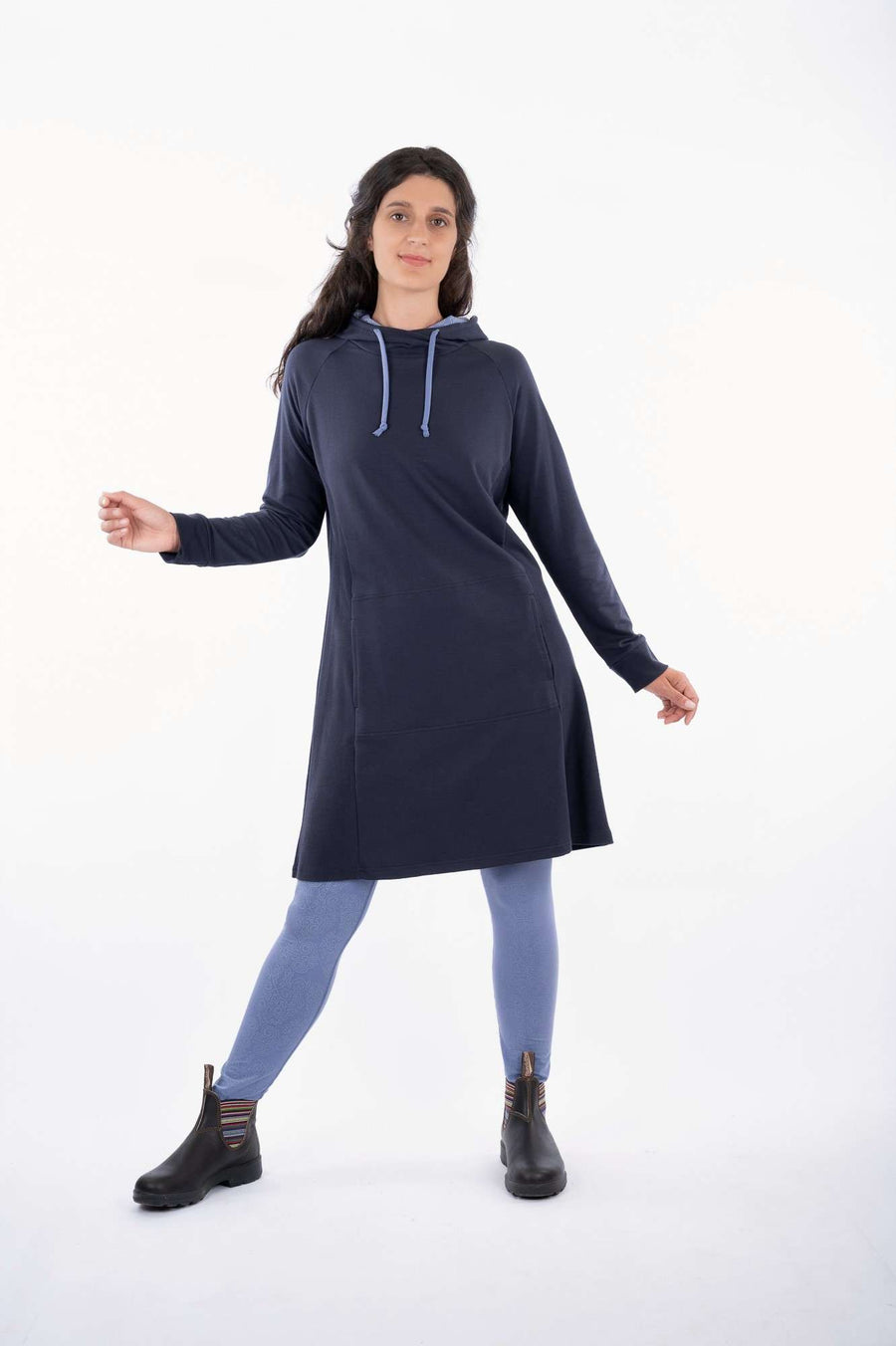 Robe Wise bleu nuit par 21 Tara