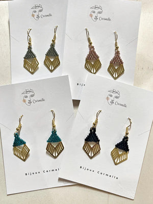 Boucles d'oreilles perlées #23 par Carmelle