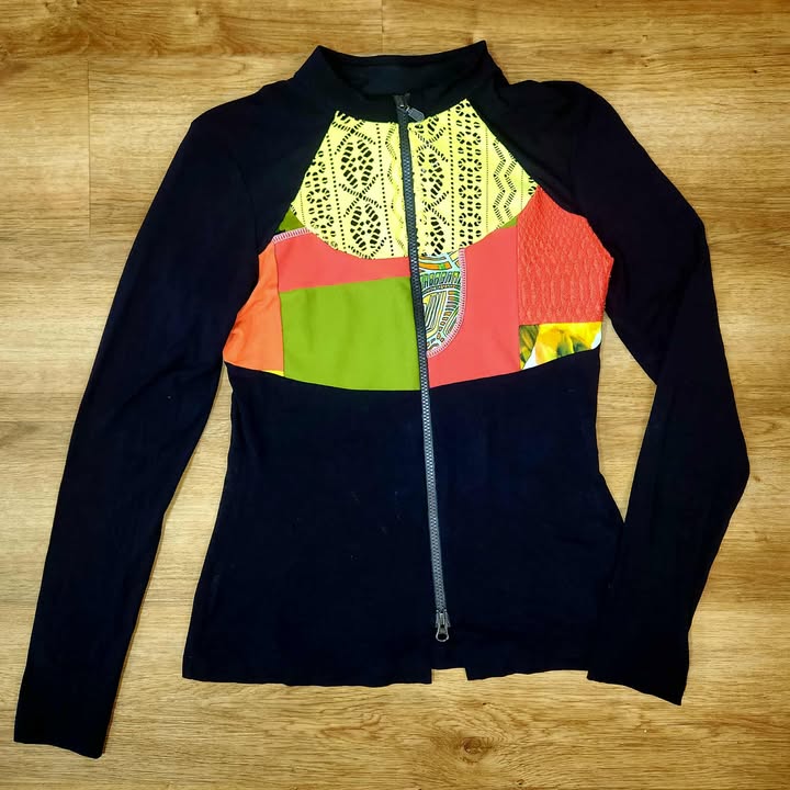 Veste noir-jaune medium par Myco Anna