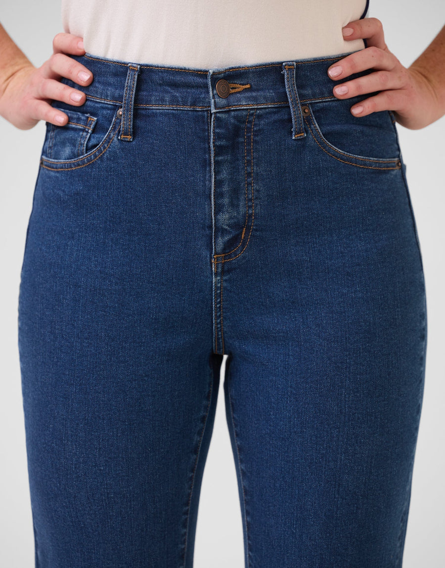 Jeans Heritage Blue étroit de Yoga Jeans
