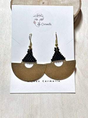 Boucles d'oreilles en perles de verre noir #27 par Carmelle