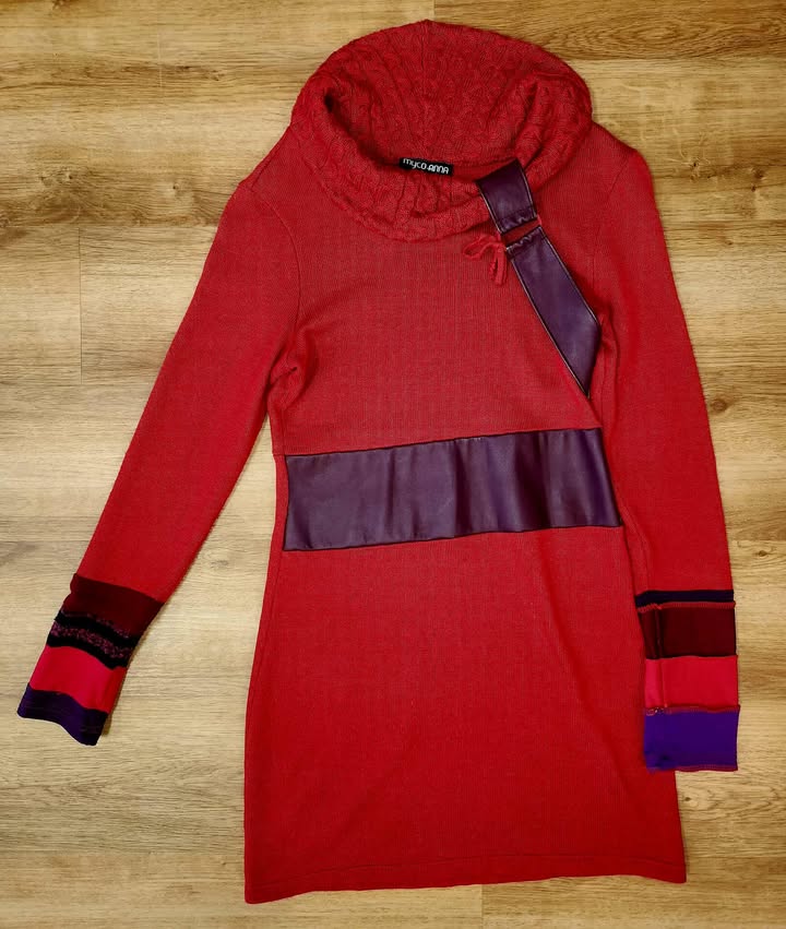 Tunique col lien cuir rouge medium par Myco Anna