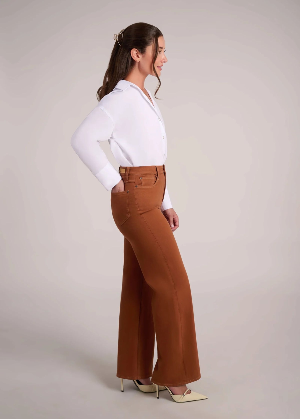 Jeans Aurora brown 32 pouces par Yoga Jeans