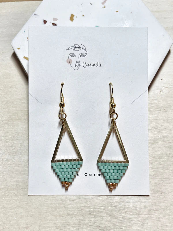 Boucles d'oreilles éventails en perles de verre turquoise #30 par Carmelle
