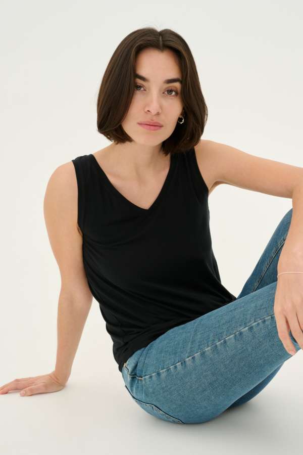 Camisole cupoppy  col V noire par Culture