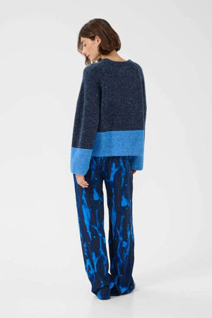 Chandail Nicky Kimmy uni 2 tons de bleu par Culture