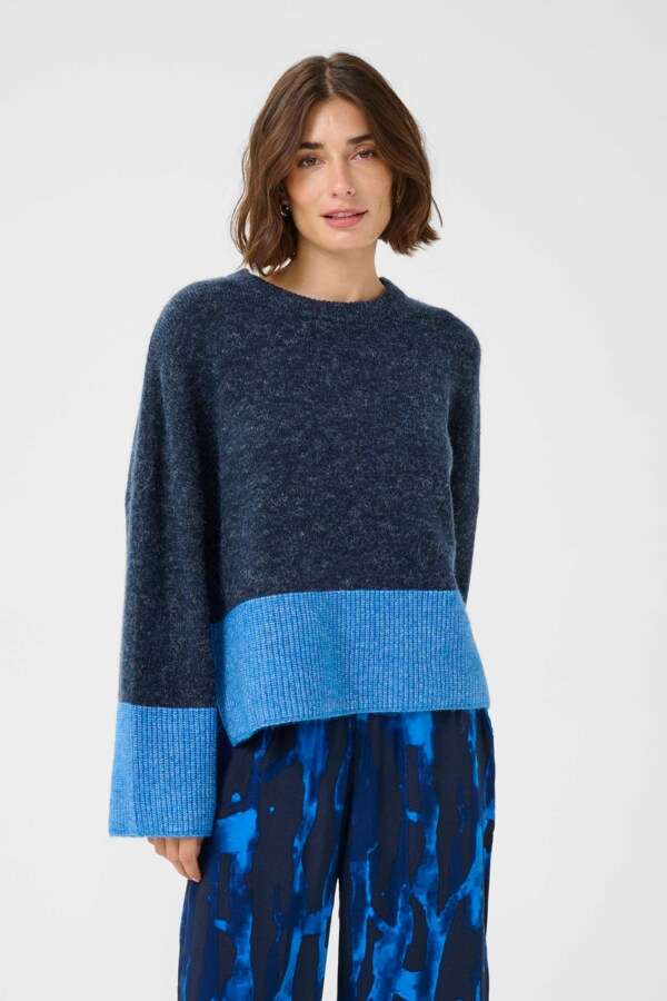 Chandail Nicky Kimmy uni 2 tons de bleu par Culture