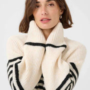 Chandail Nicky Kimmy rayures noir et blanc par Culture