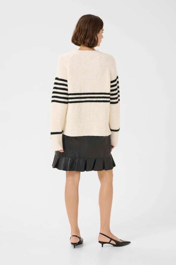 Chandail Nicky Kimmy rayures noir et blanc par Culture