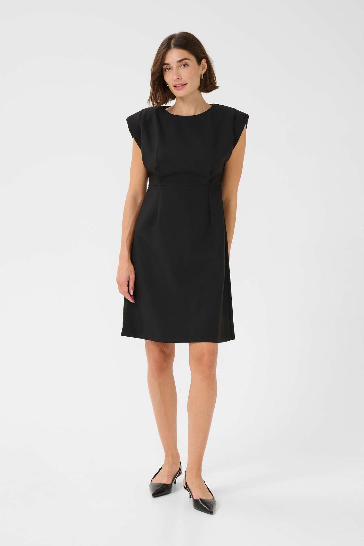 Robe Cualaine noire par Culture