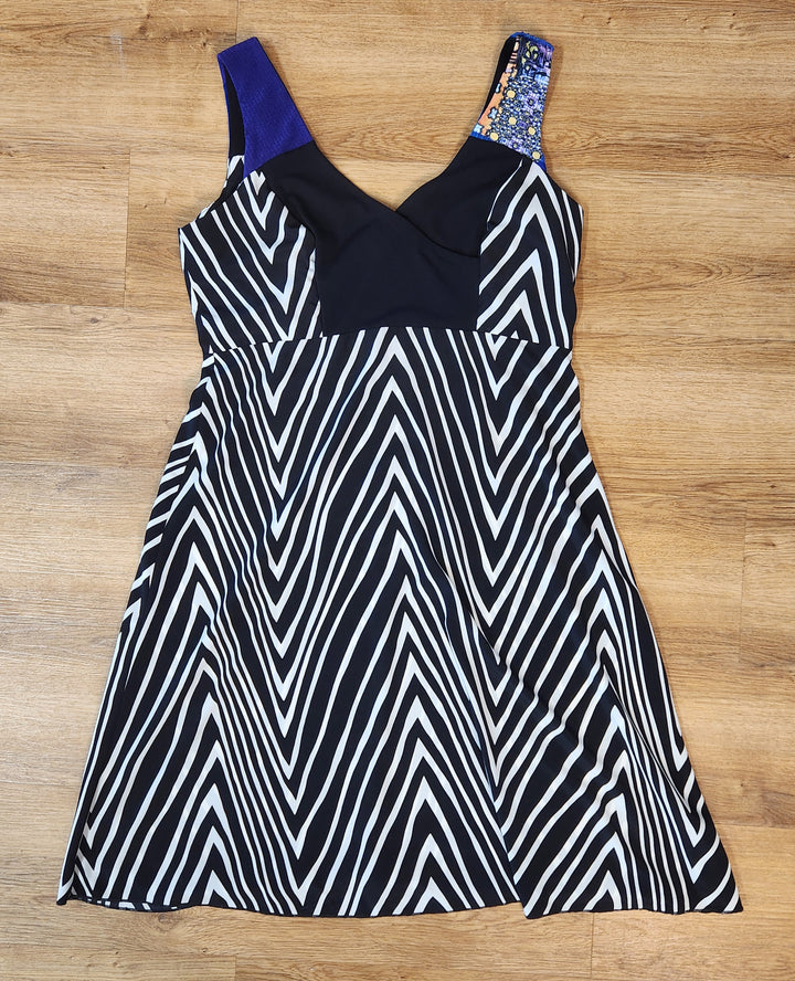 Robe Zébrure blanche medium par Myco Anna