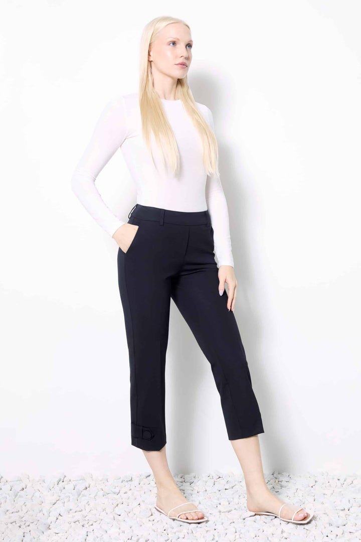 Pantalon compression court marine  par UP