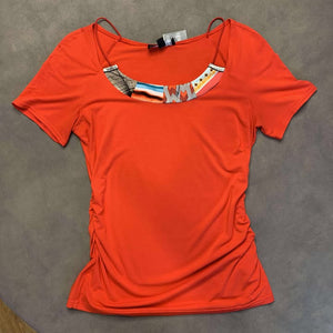 Chandail collier corail large par Myco Anna