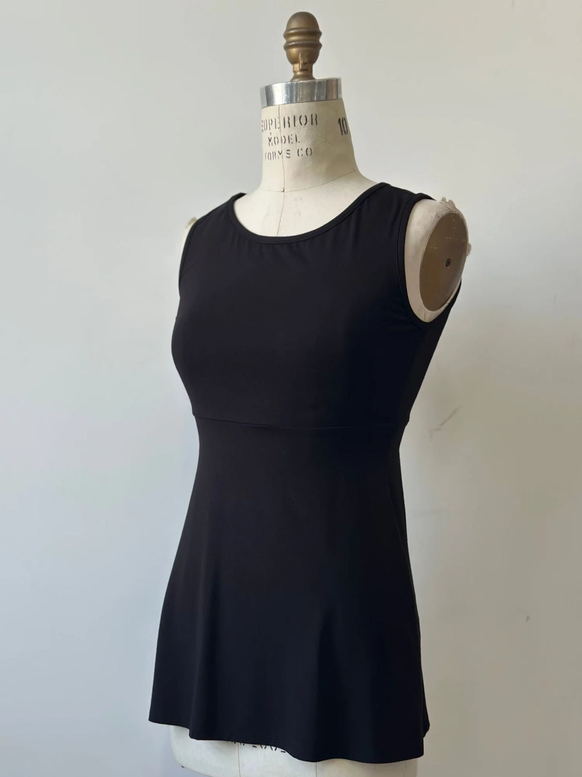 Camisole Nira noire de Kollontaï