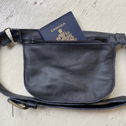 Pochette Amaru bleu lavande de Kazak