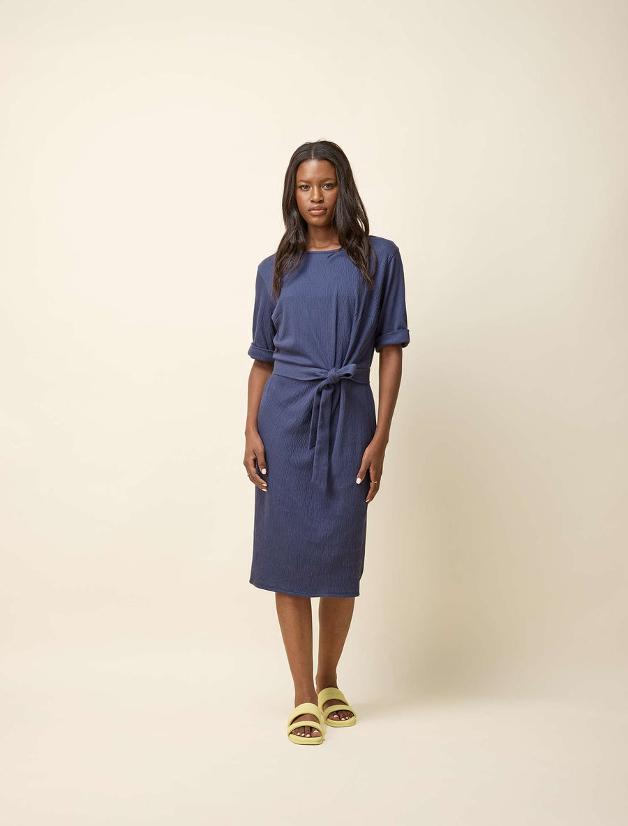 Robe Aziza marine de Cokluch