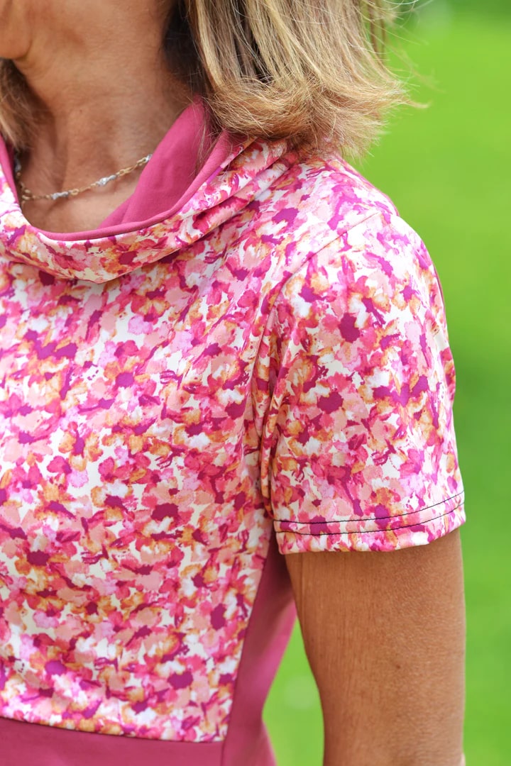 Robe ou tunique à capuchon passion framboise de APRT