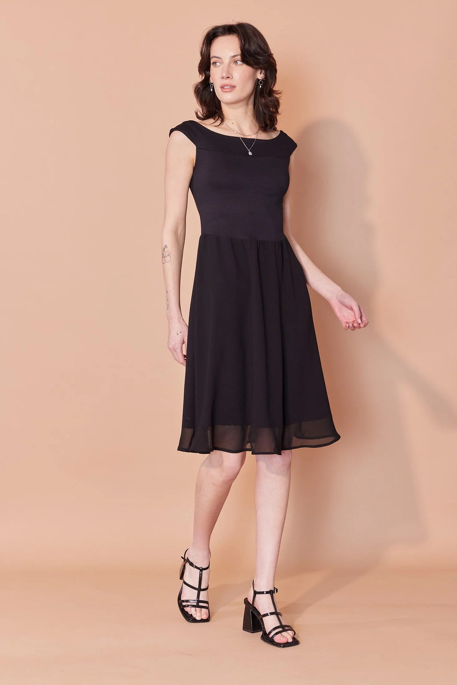 Robe Angélique noire  par Cherry Bobin