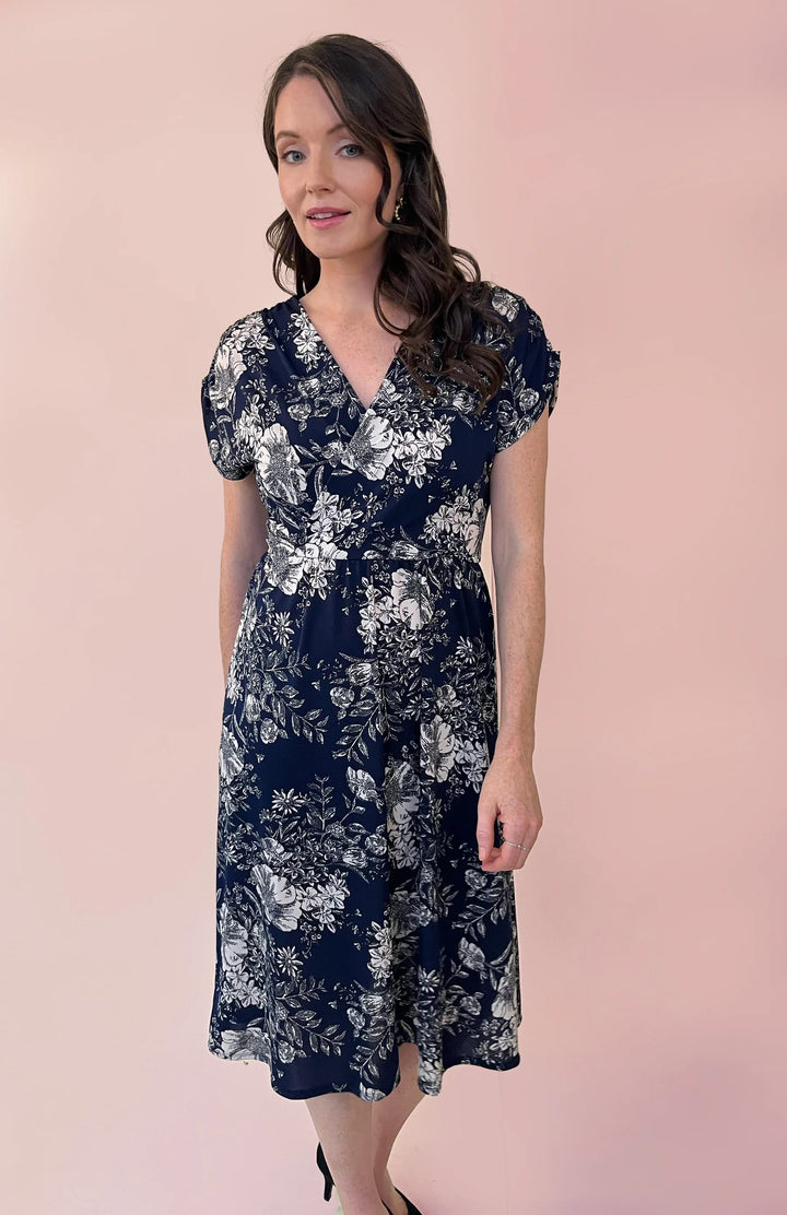 Robe cache coeur fleurie par Cherry Bobin