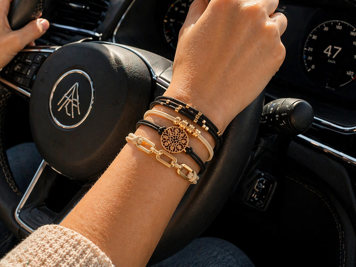 Lot de 4 Bracelet élastiques à cheveux fleur noir gold de Tokade