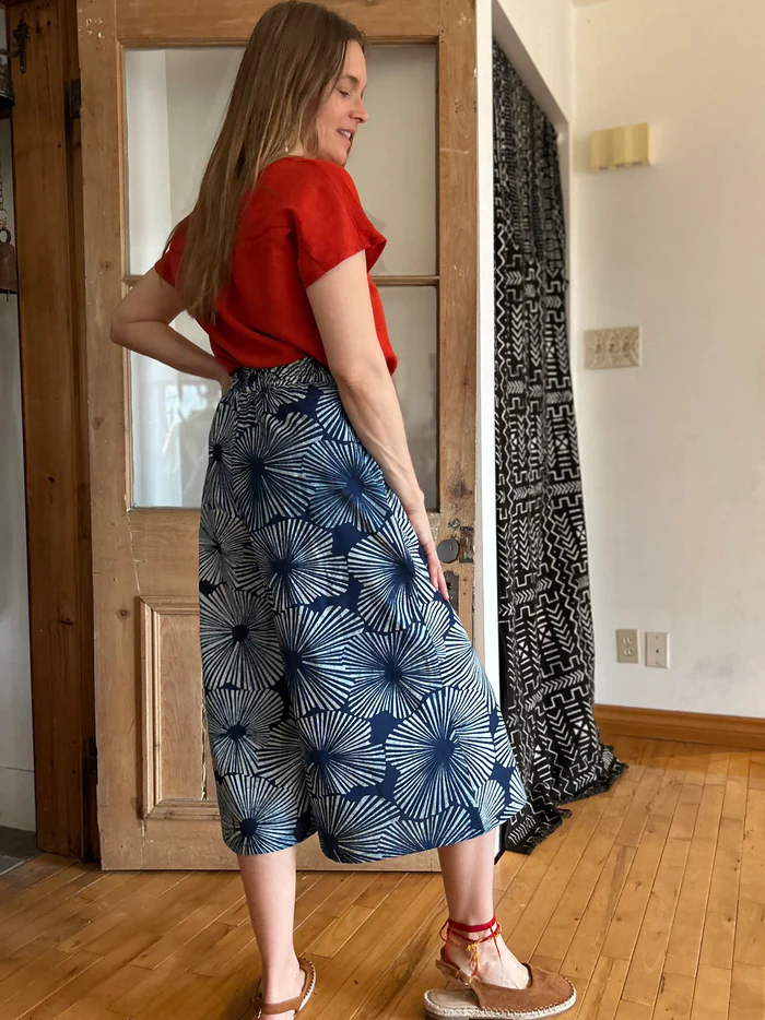 Pantalon Begonia fleurs indigo de Kazak