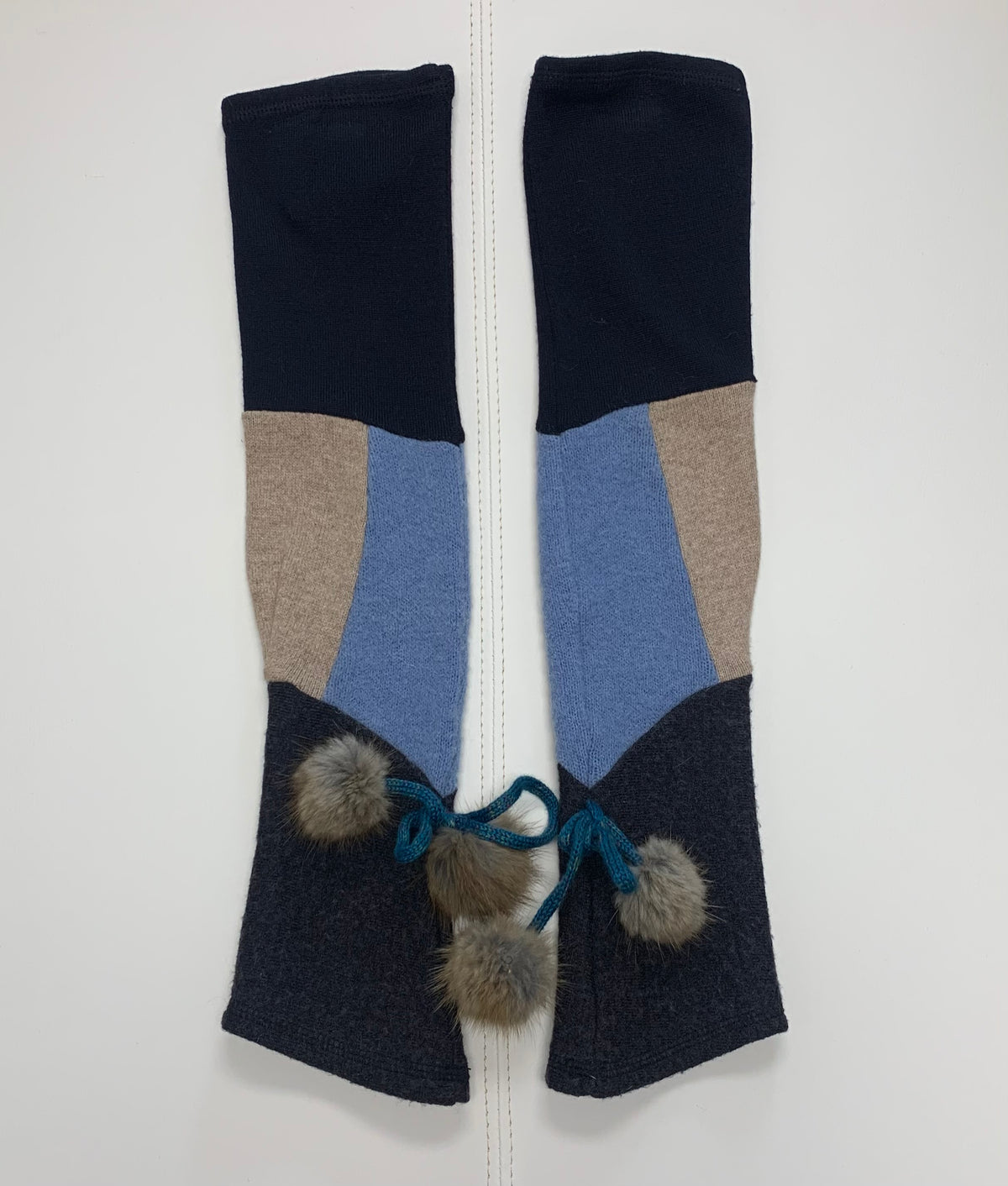 Manches pompons Petit par Myco Anna_LE