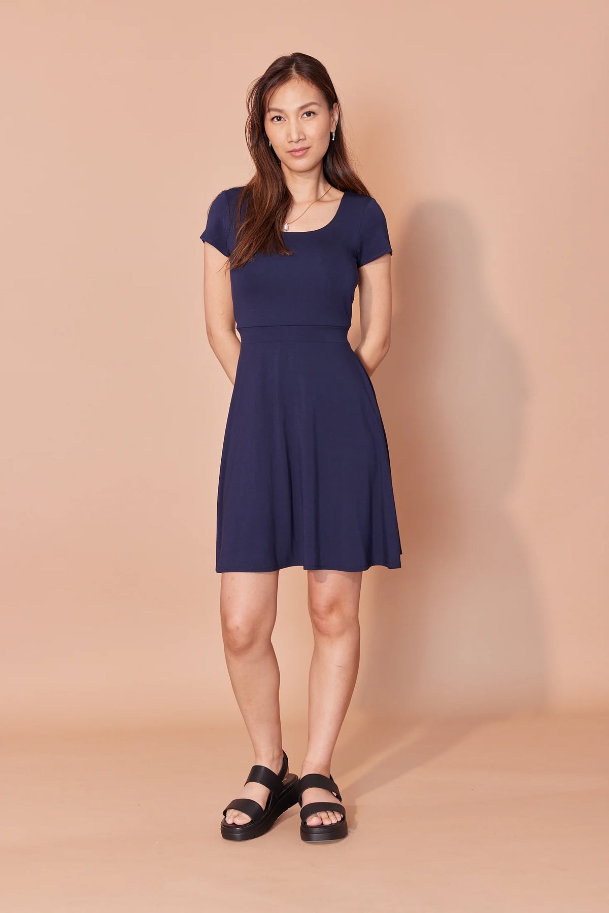 Robe Jeanne marine par Cherry Bobin