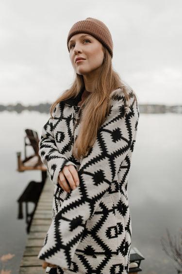 Manteau Kaila noir-ivoire de Louve