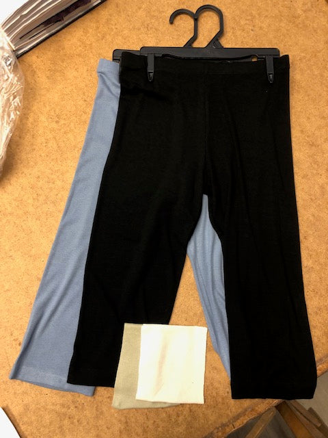 Legging Kari noir ou denim de Luc Fontaine