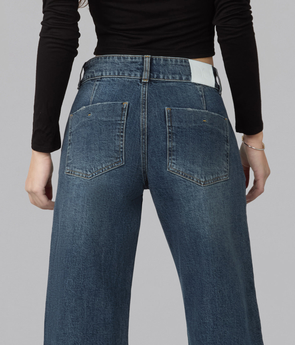 Jeans Miro film noir 31 pouces par Lola Jeans
