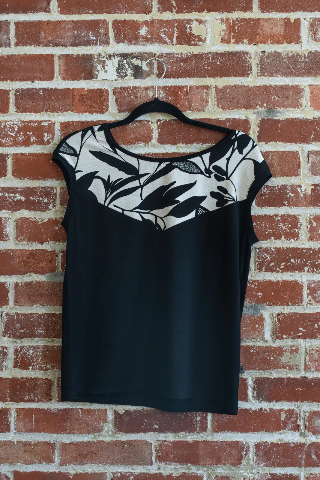 Top Pepita noir feuilles de Marie C