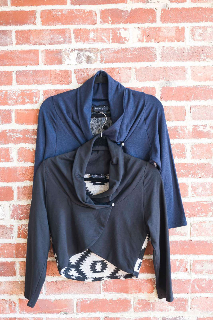 Boléro boréal noir ou marine de Marie C