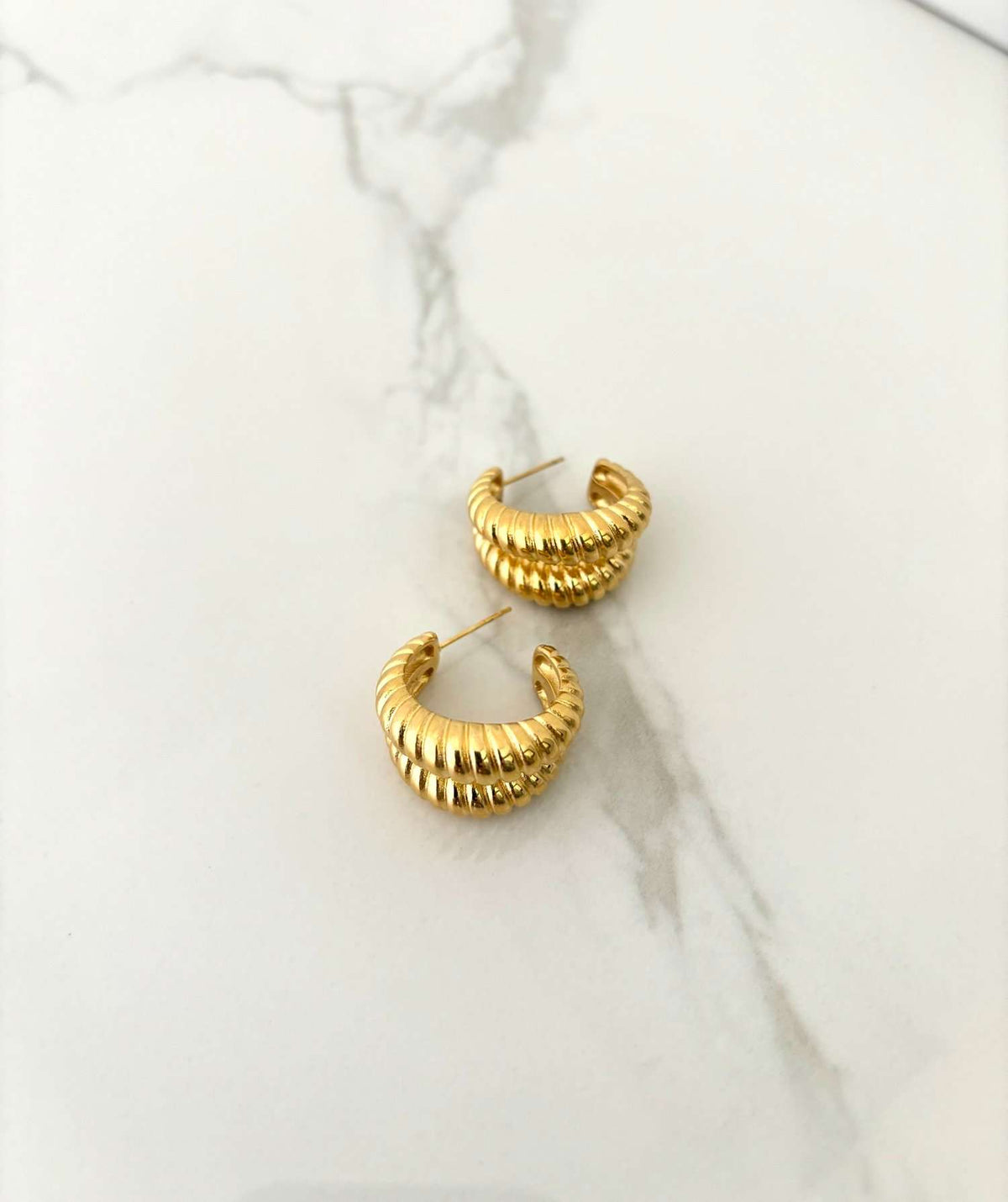 Boucles d'oreilles Adina dorées de Tokade