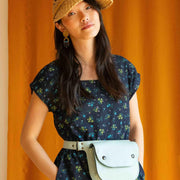 Pochette Amaru bleu poudre de Kazak