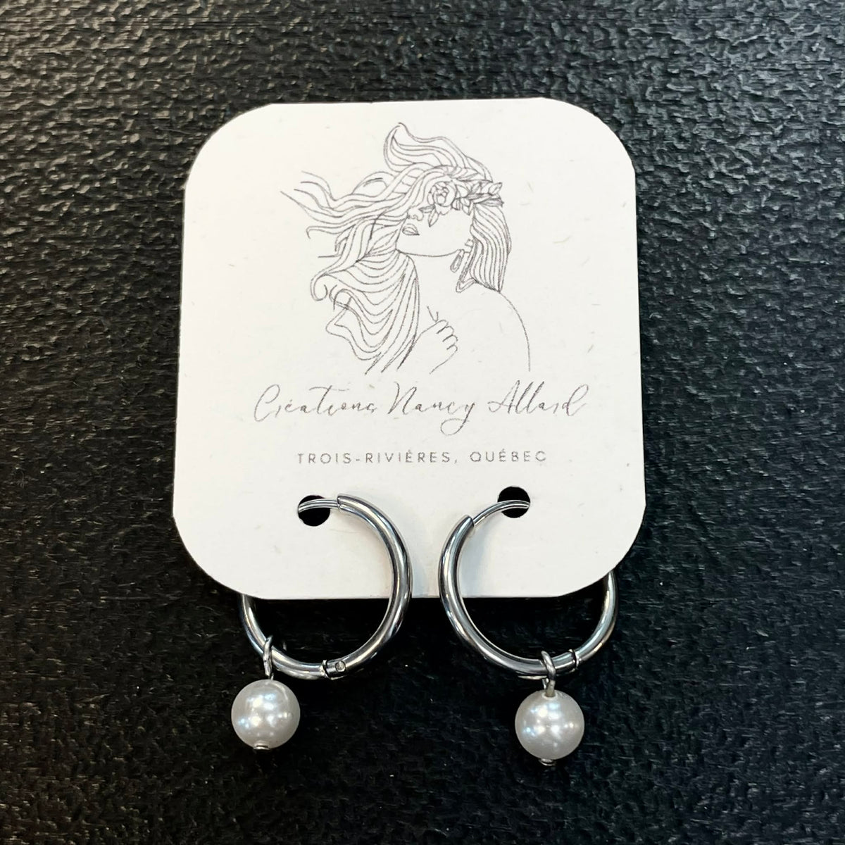 Boucles d'oreilles anneaux clic argent avec perles #1 par Nancy Allard (Copie)