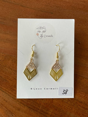 Boucles d'oreilles perlées #23 par Carmelle