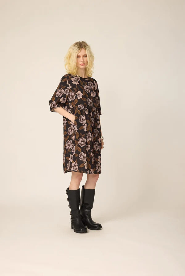 Robe Emma flowers noir de Cokluch