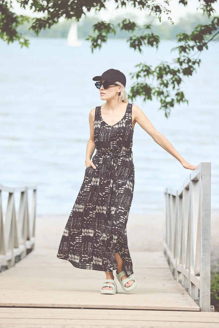 Robe Bella ink noir de Cokluch